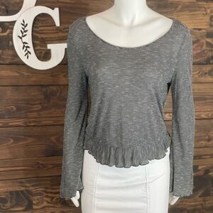 Robin K |‎ Stripe Long Sleeve Knit Tee Scoop Neckline Ruffle Trim Bell Sleeve